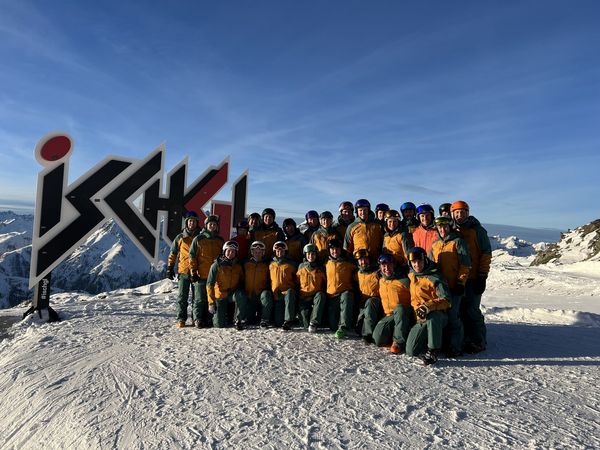 Unsere Ski- und Snowboardlehrer/-Innen